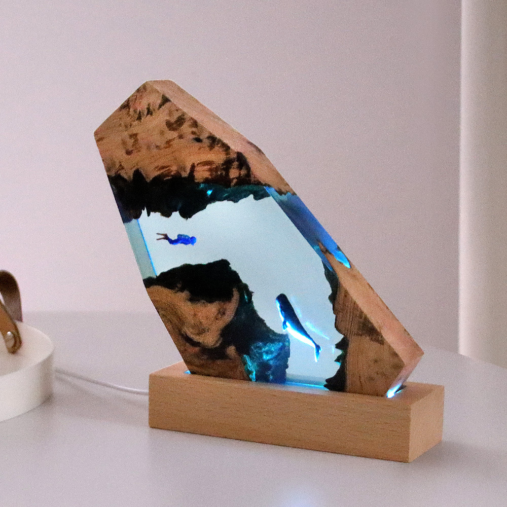 Resin Art For Wedding Gift - Dekorasi Meja Rumah Penyelam Paus di