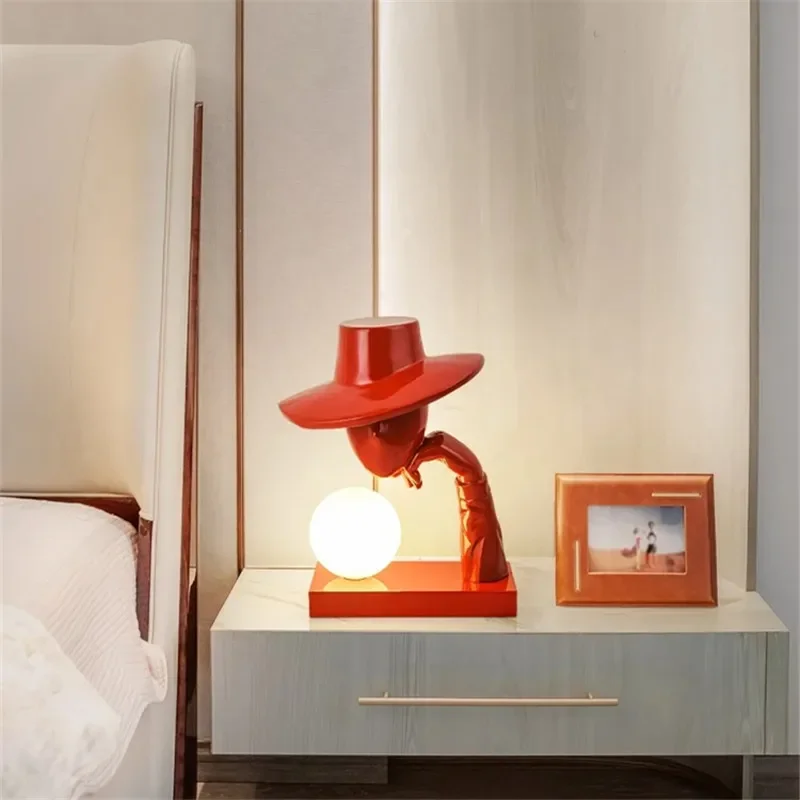Lampu Meja Patung Seni Humanoi - Resin Art In Floor ulasan dan harga